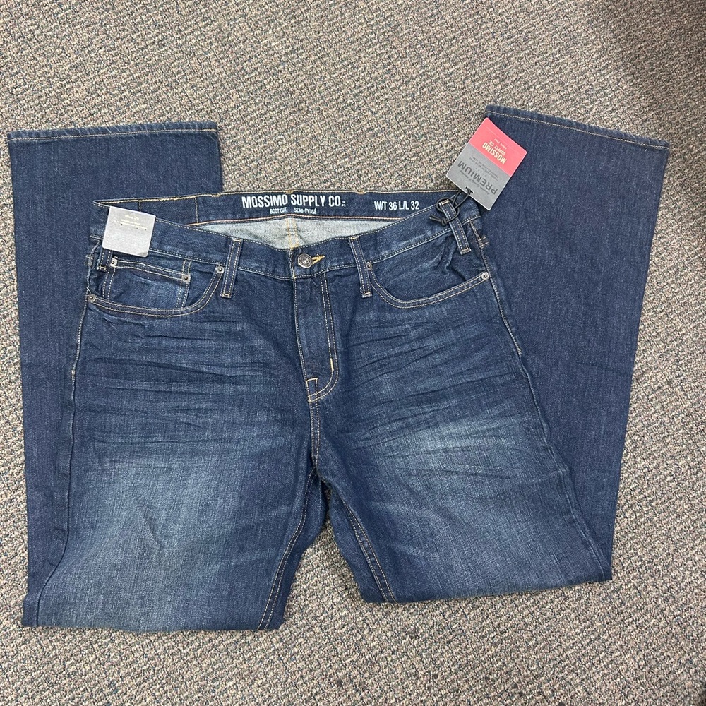 Mossimo Supply Co. Relaxed Blue Jeans Classic Denim Style